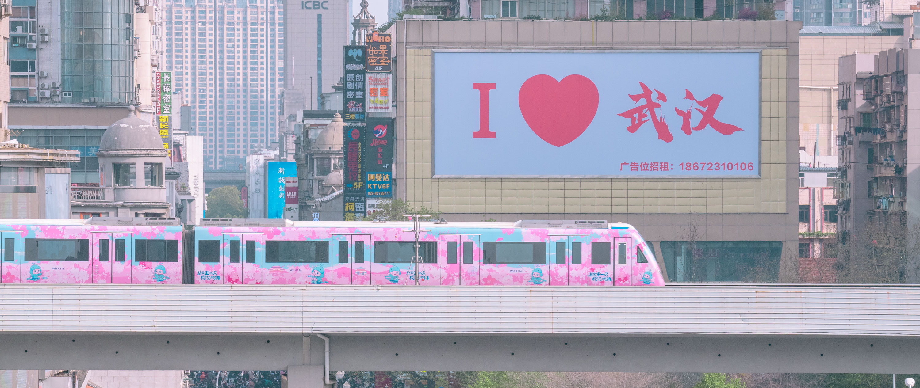 深入 Go 语言核心:结构体的全方位解析 封面